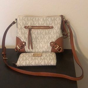 Authentic Michael kors crossbody w/matching wallet